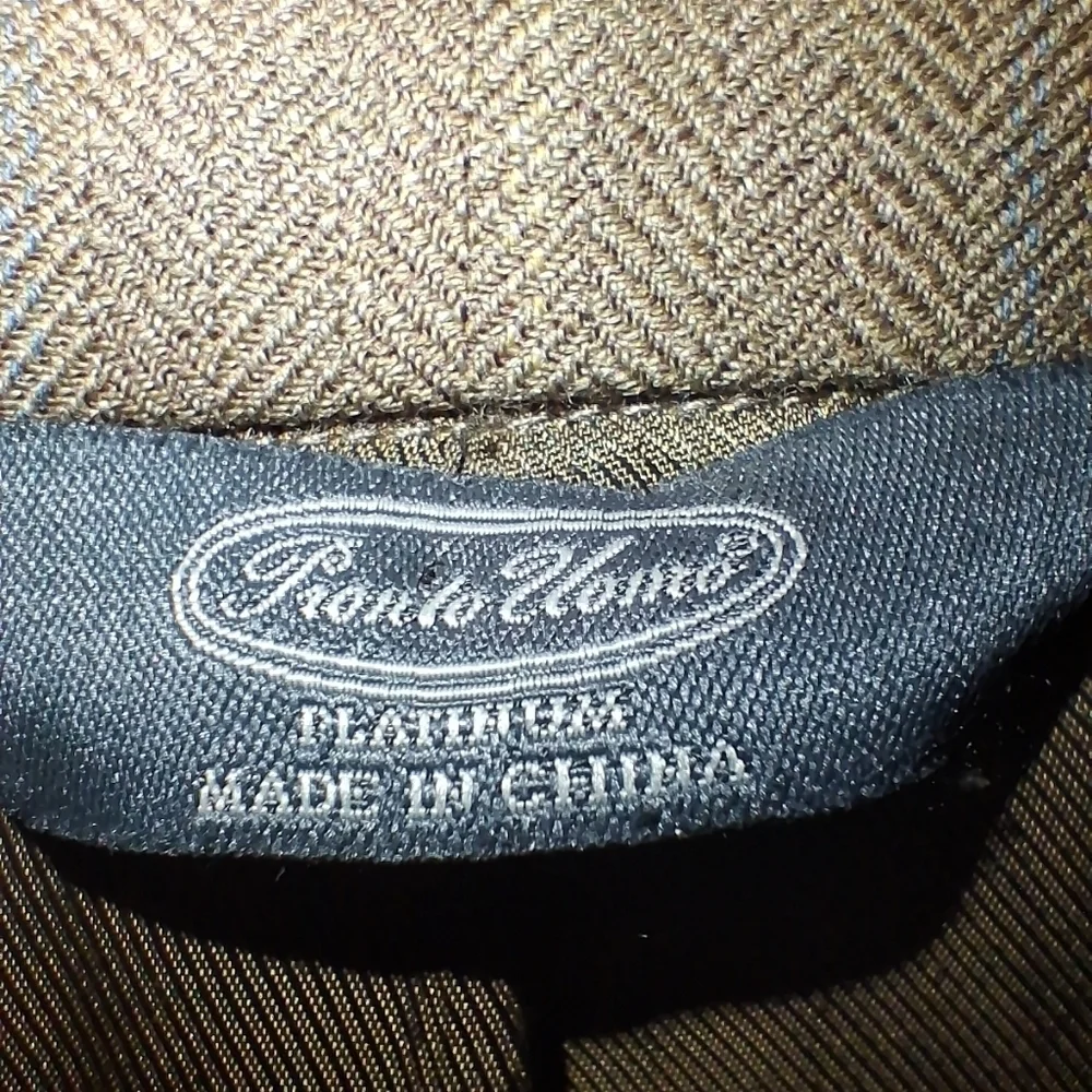 Pront Uomo Platinum Men's Classic 100% Wool Tan Blazer In A Size 56 Long.